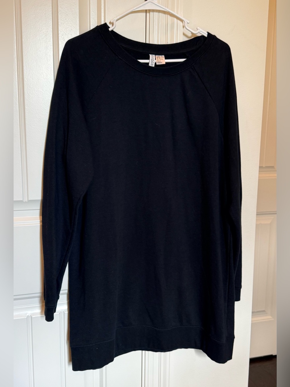 H&M Black Crewneck Pullover Sweatshirt Dress
